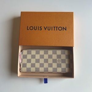 LOUIS VUITTON Damier Azur Clemence Wallet